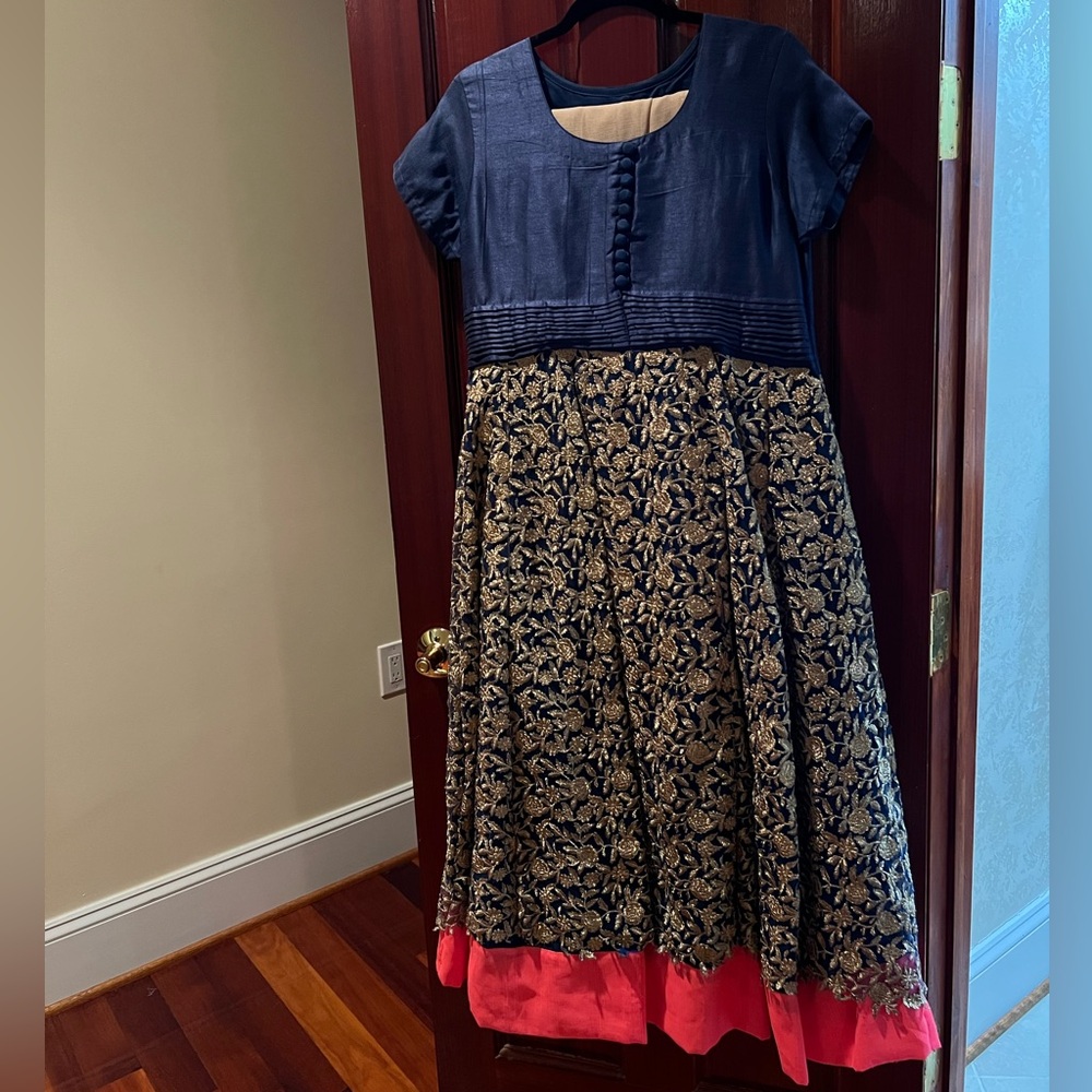 Elegant Navy and Gold Salwar Kameez/Kurta